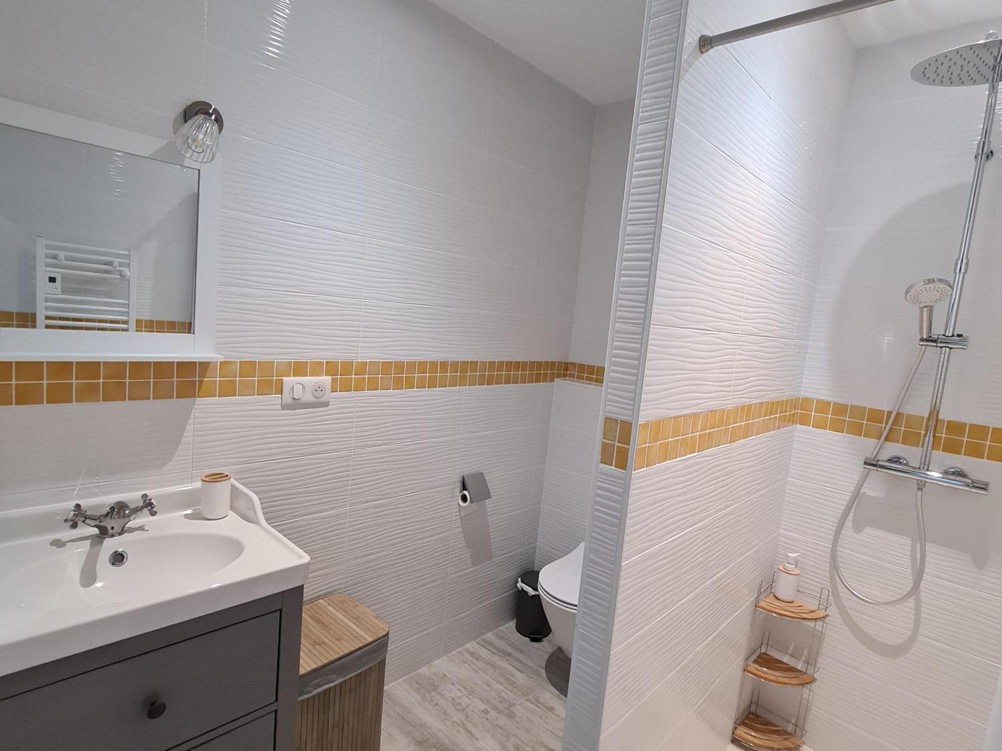 Gite Spacieux A Briare Avec Terrasse, Ideale Pour Familles Et Seminaires, Animaux Acceptes. - Fr-1-590-371 Esterno foto