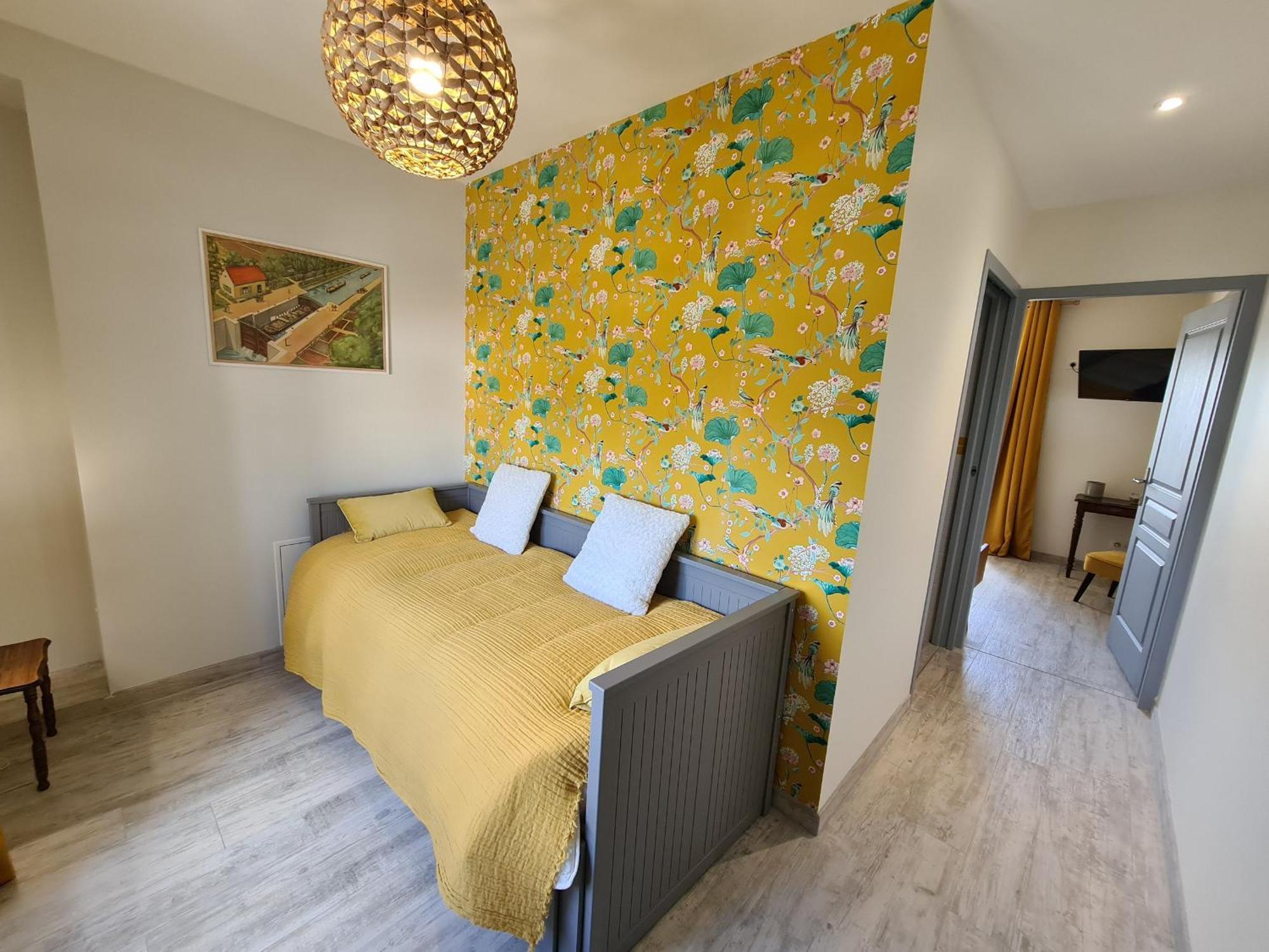 Gite Spacieux A Briare Avec Terrasse, Ideale Pour Familles Et Seminaires, Animaux Acceptes. - Fr-1-590-371 Esterno foto