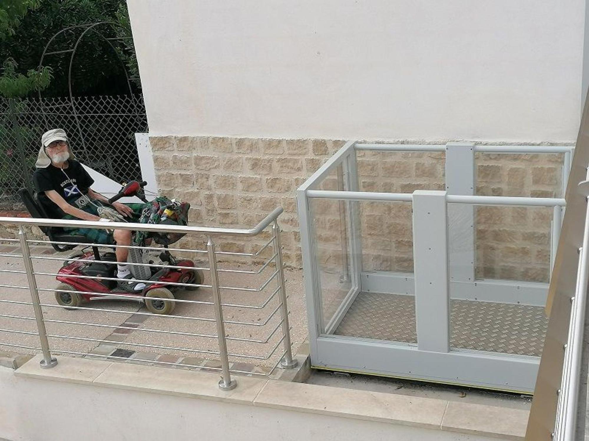Gite Spacieux A Briare Avec Terrasse, Ideale Pour Familles Et Seminaires, Animaux Acceptes. - Fr-1-590-371 Esterno foto