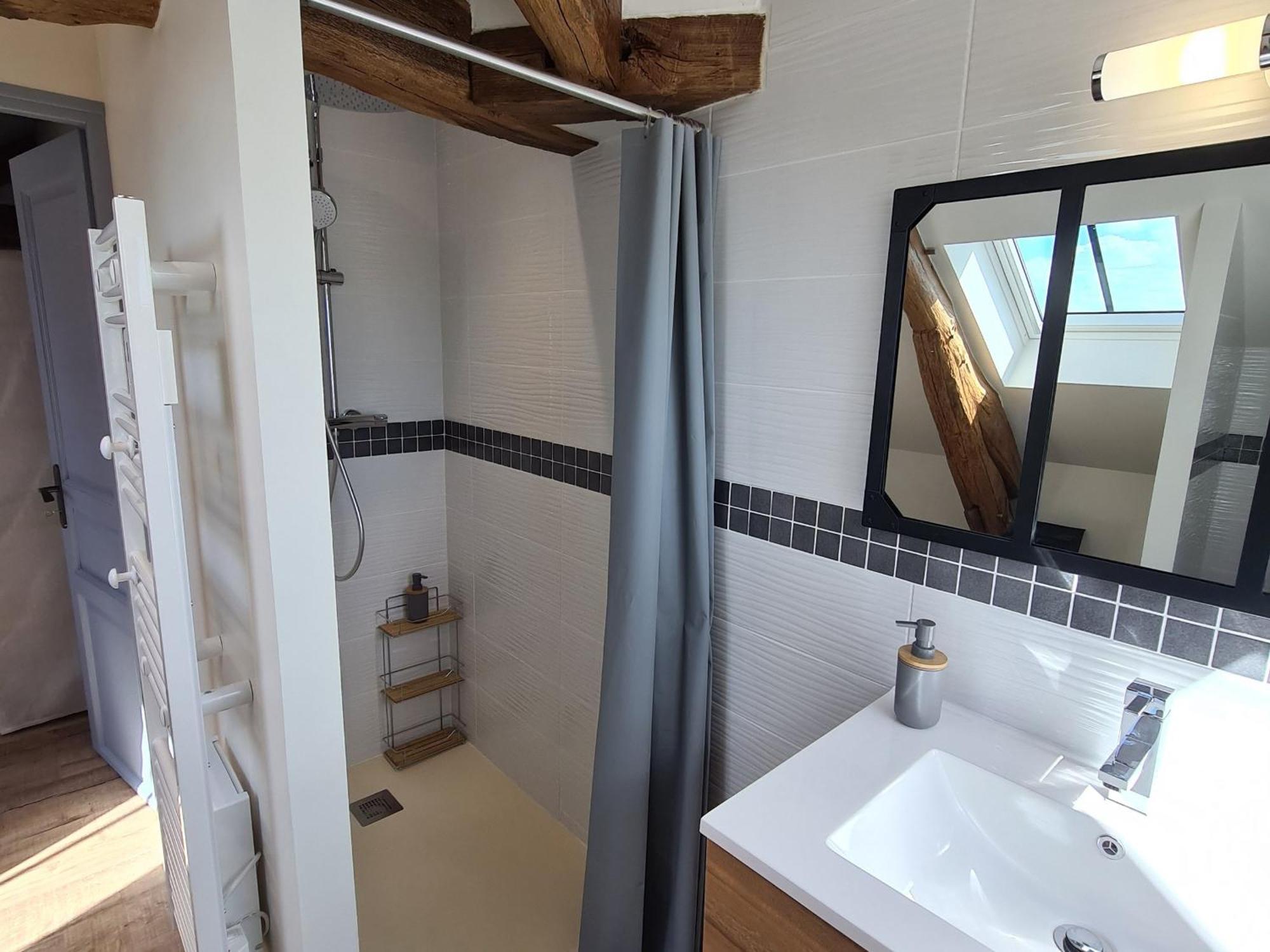 Gite Spacieux A Briare Avec Terrasse, Ideale Pour Familles Et Seminaires, Animaux Acceptes. - Fr-1-590-371 Esterno foto
