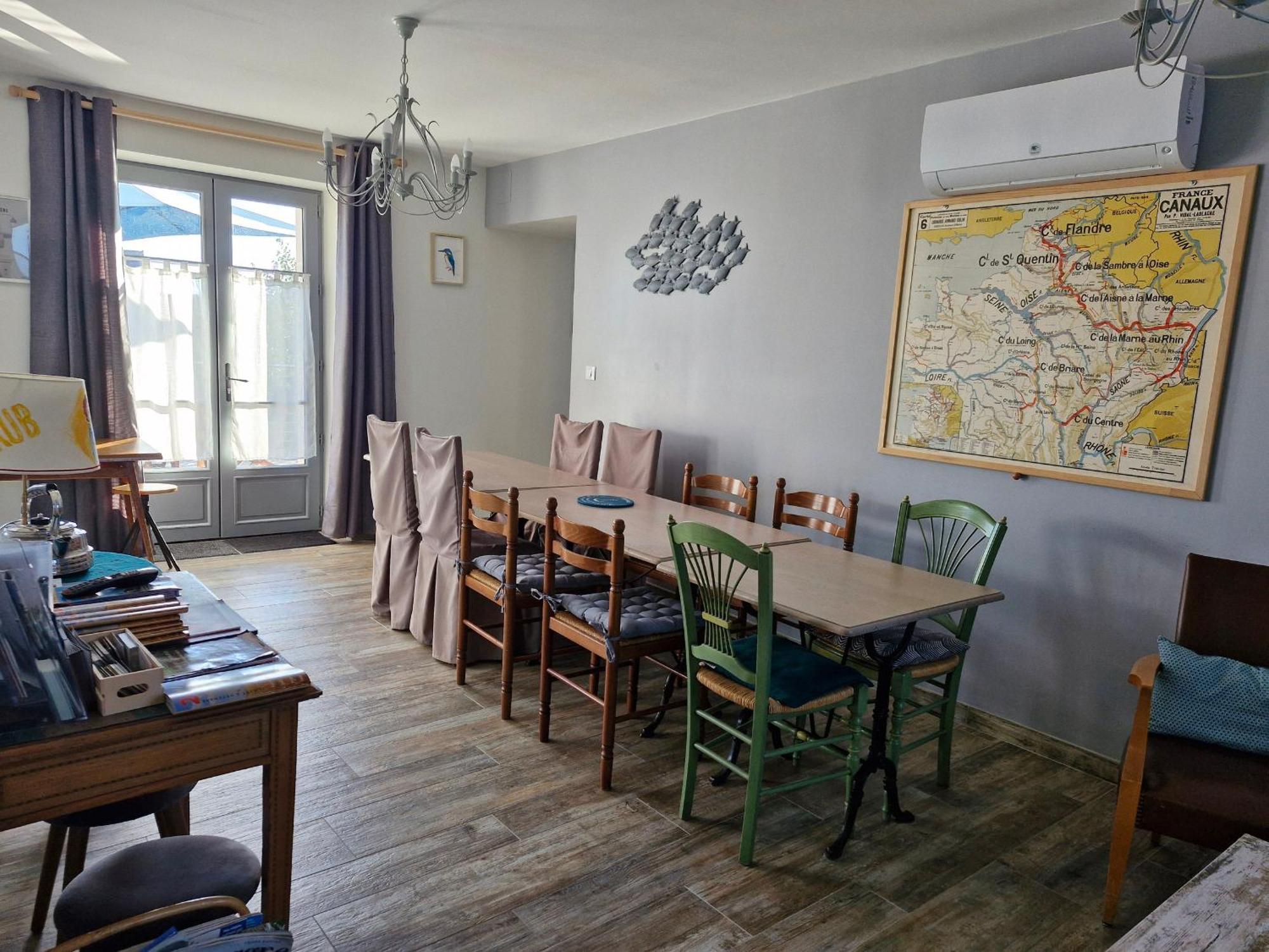 Gite Spacieux A Briare Avec Terrasse, Ideale Pour Familles Et Seminaires, Animaux Acceptes. - Fr-1-590-371 Esterno foto